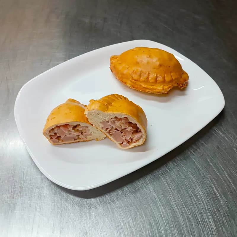 Empanada de jamón y queso
